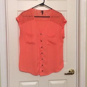 Blouse with crotchet detail